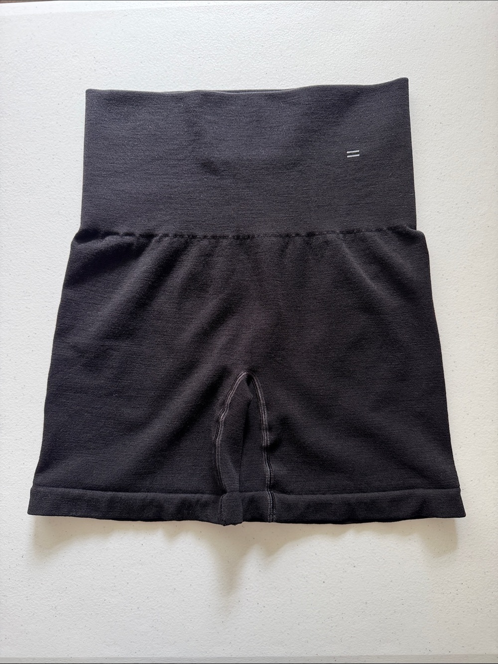 BRANWYN Essential Compressive Shorts Size M (fit is small)